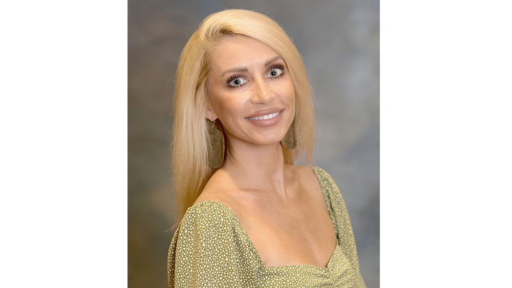 Homenaje a los educadores: una profesora de Noblesville tiende puentes a través de la enseñanza en línea