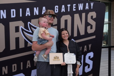 Una familia feliz en la graduación
