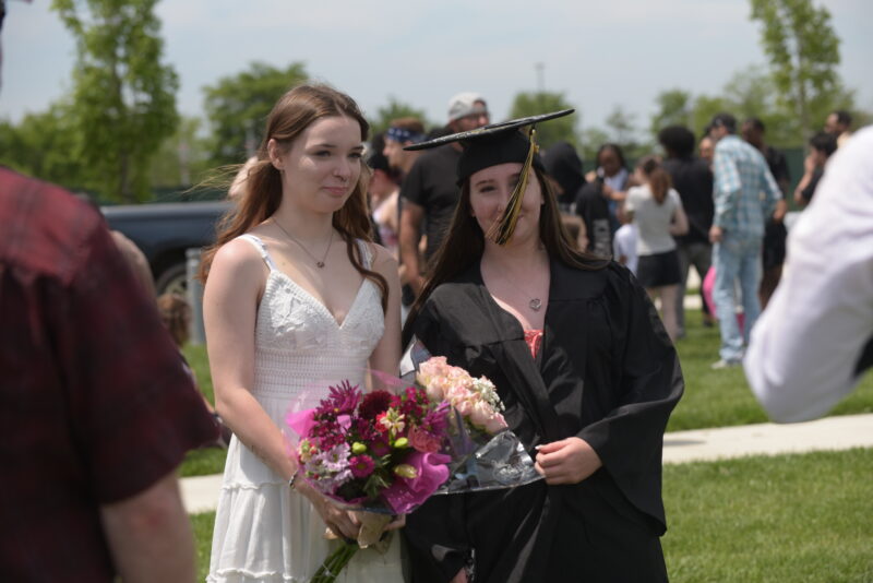 chicas que se han graduado